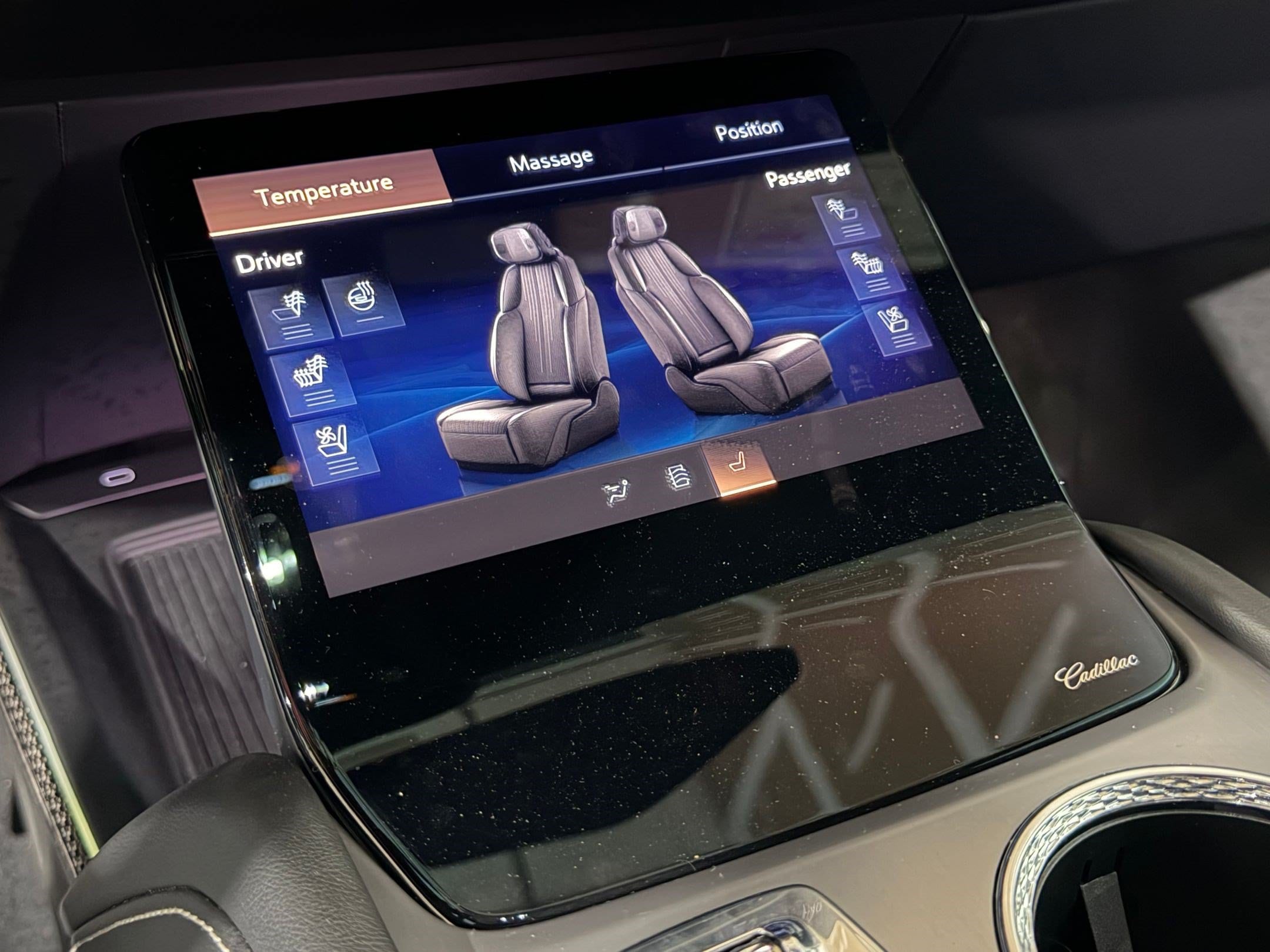 2026 Cadillac VISTIQ Sport - Photo 33