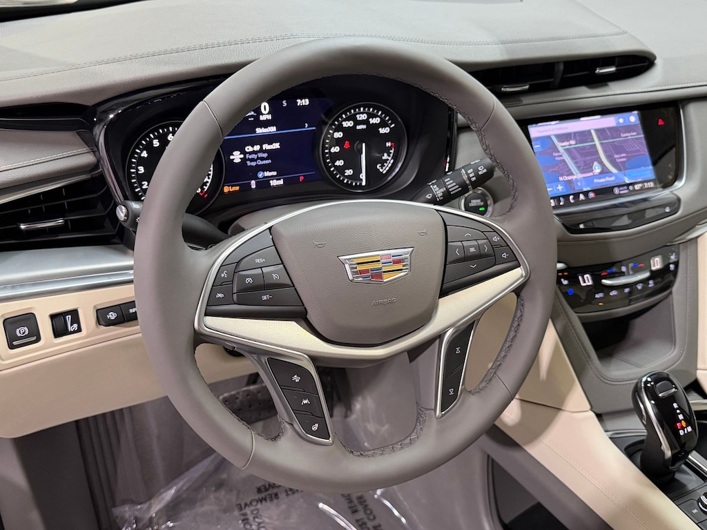 New 2026 CADILLAC XT5 Premium Luxury SUV