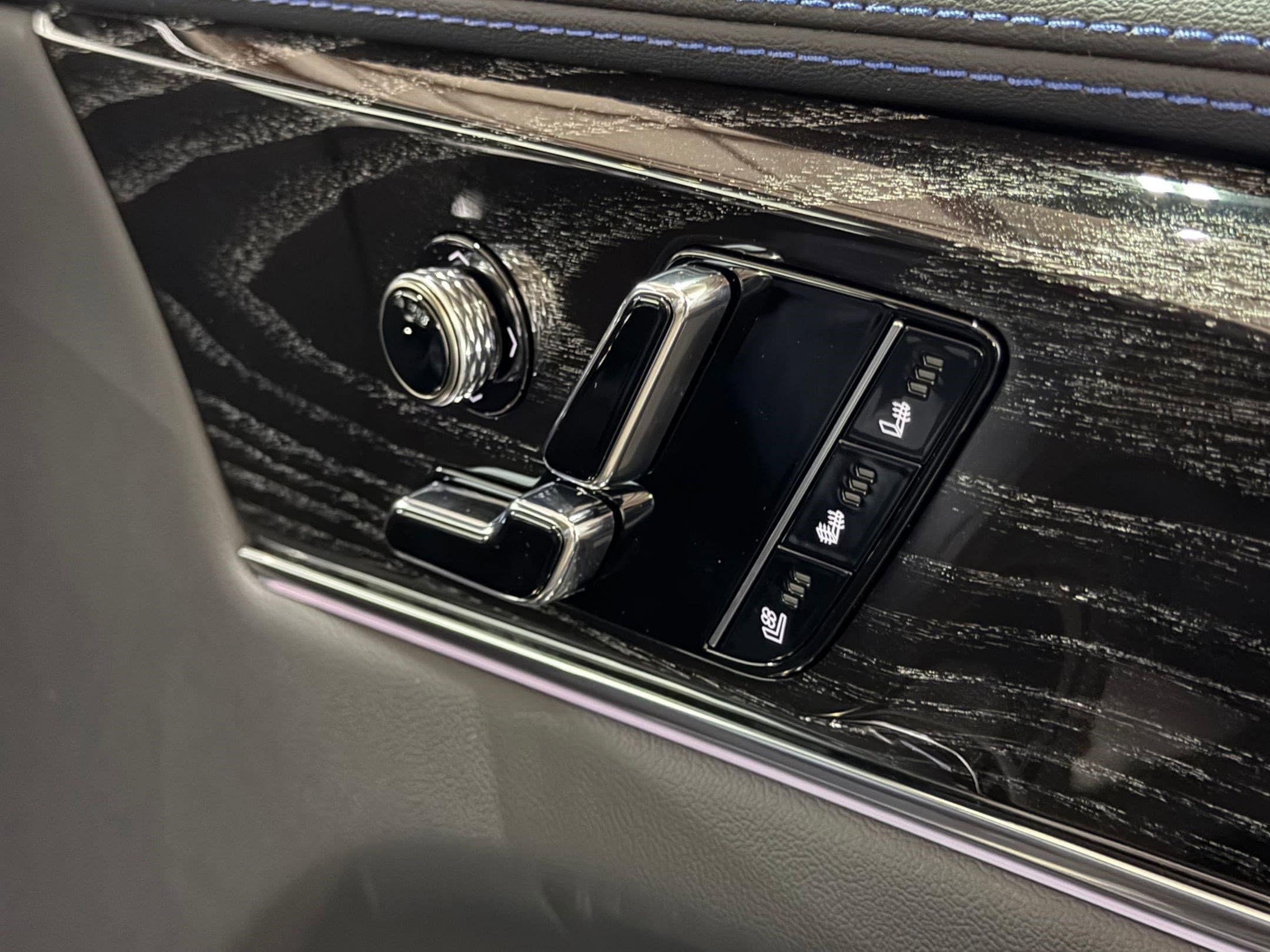 2026 Cadillac Escalade IQL Luxury - Photo 52