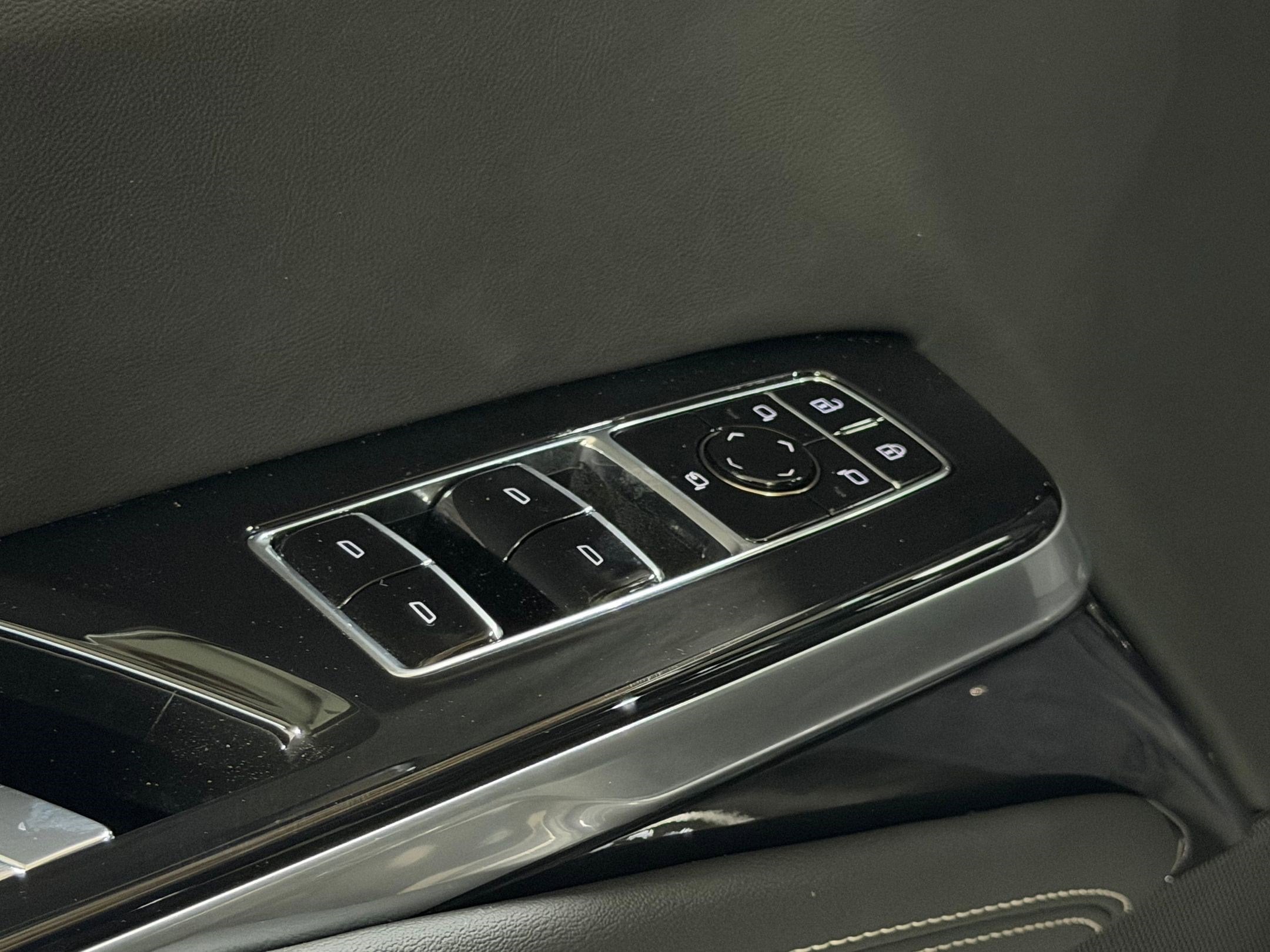 2026 Cadillac Escalade Luxury - Photo 24