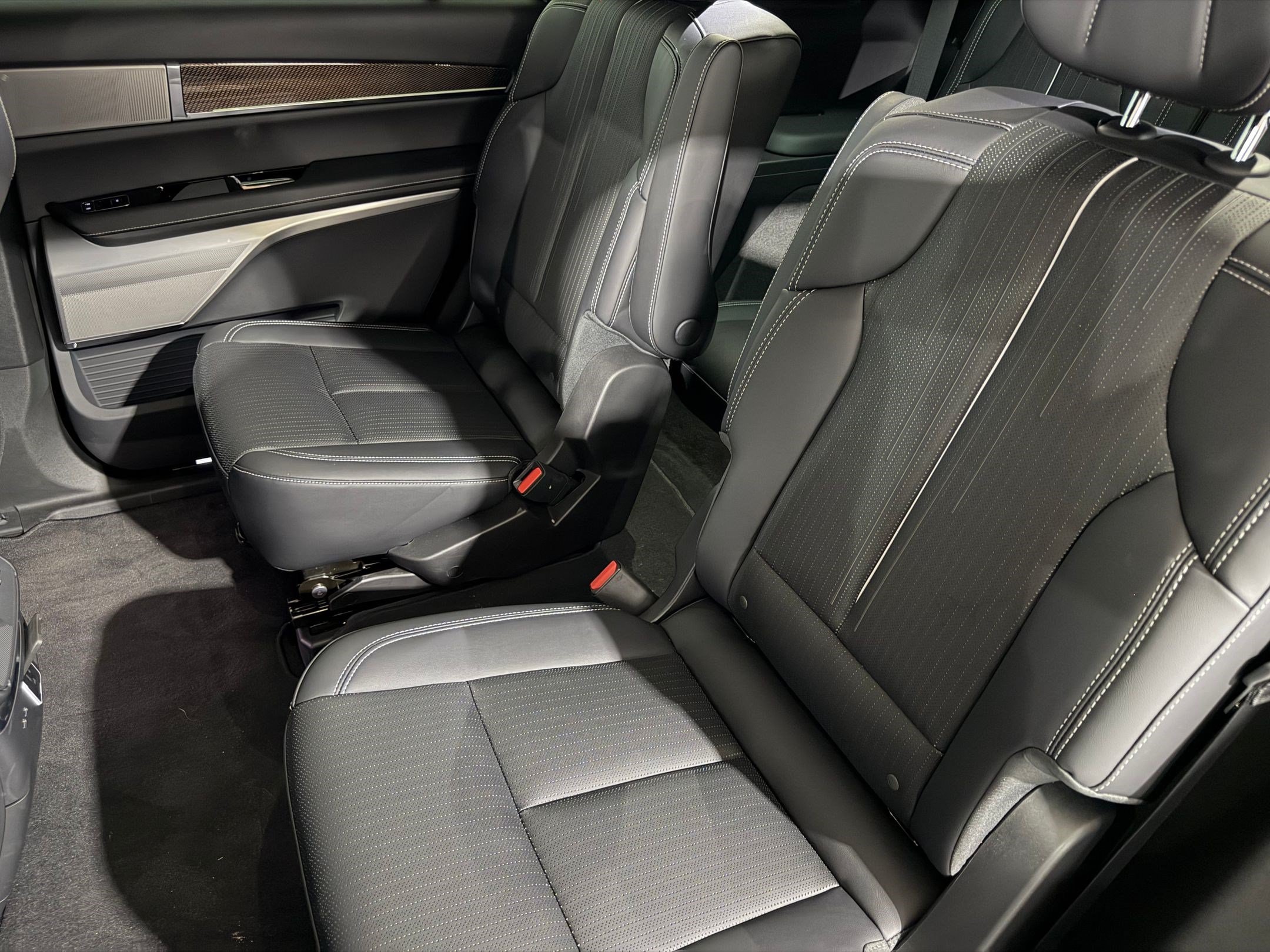 2026 Cadillac VISTIQ Sport - Photo 40