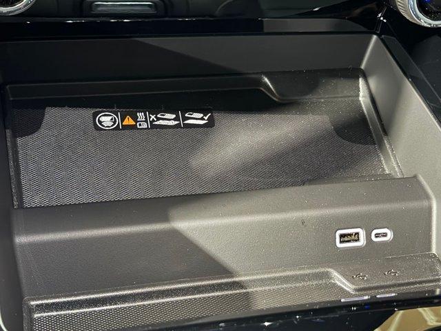 2026 Chevrolet Suburban RST - Photo 40
