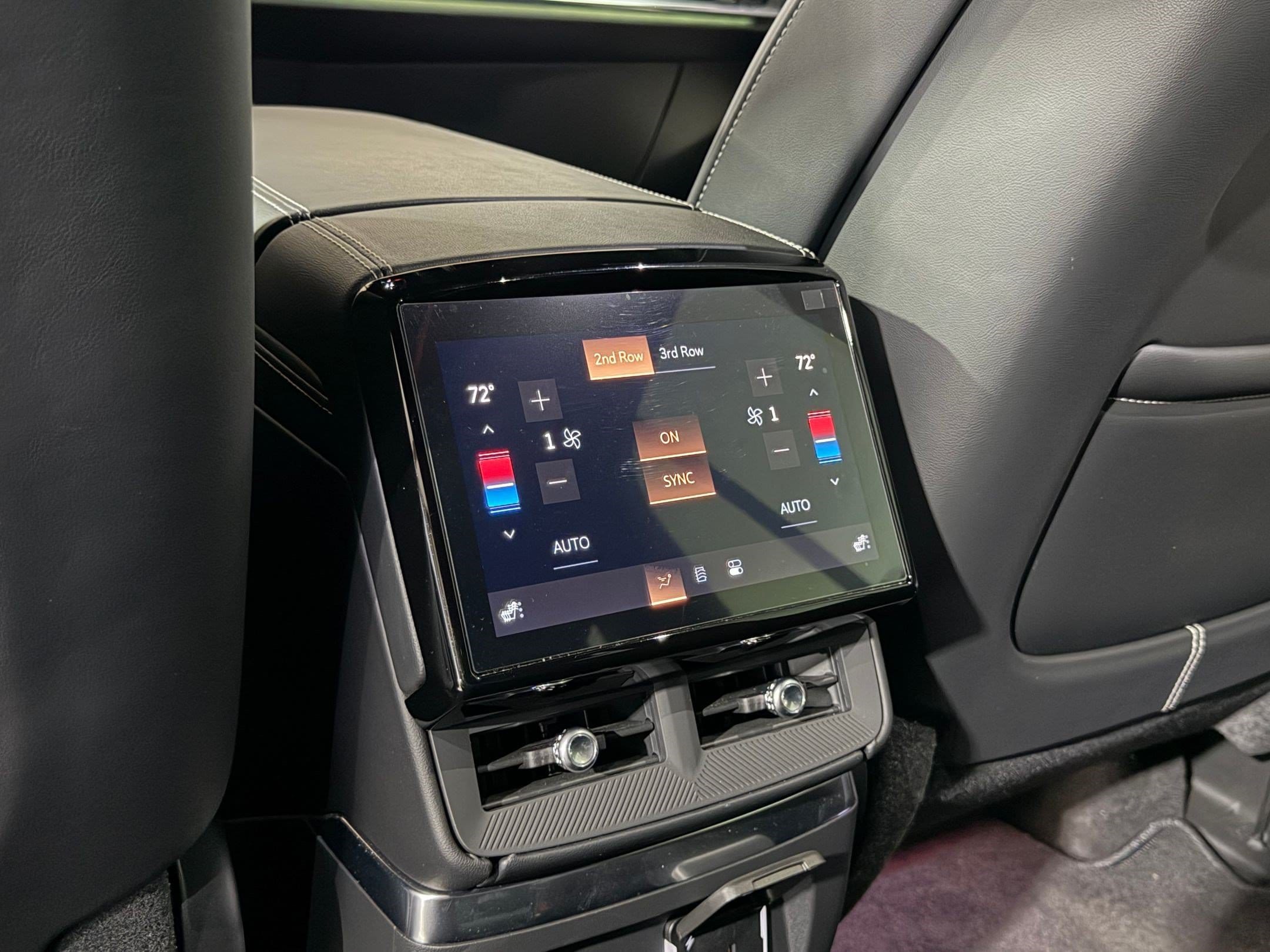 2026 Cadillac VISTIQ Sport - Photo 41