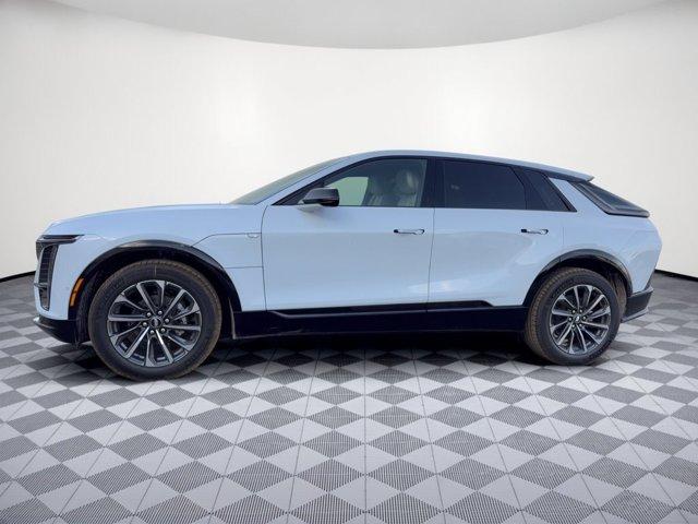 2027 Cadillac LYRIQ Sport - Photo 2
