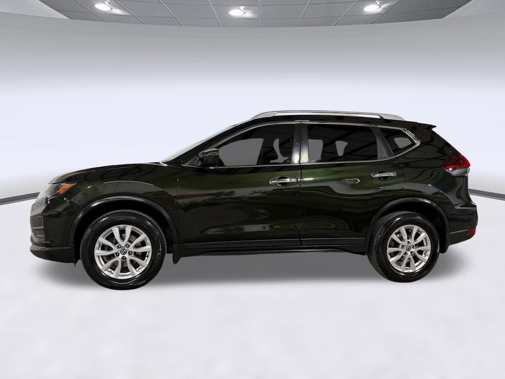 Used 2018 Nissan Rogue SV