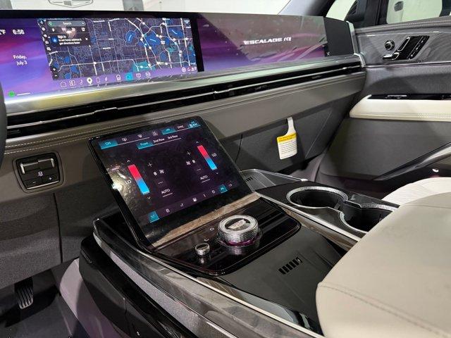 2026 Cadillac Escalade IQ Sport - Photo 14