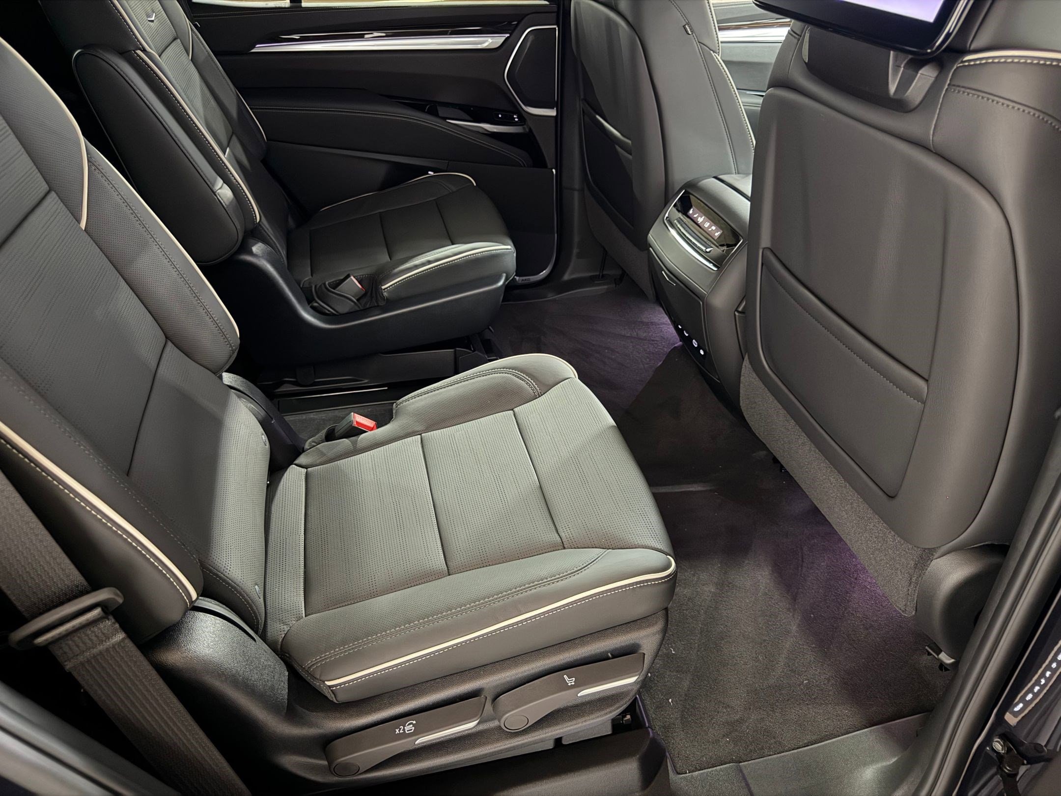2026 Cadillac Escalade Luxury - Photo 53
