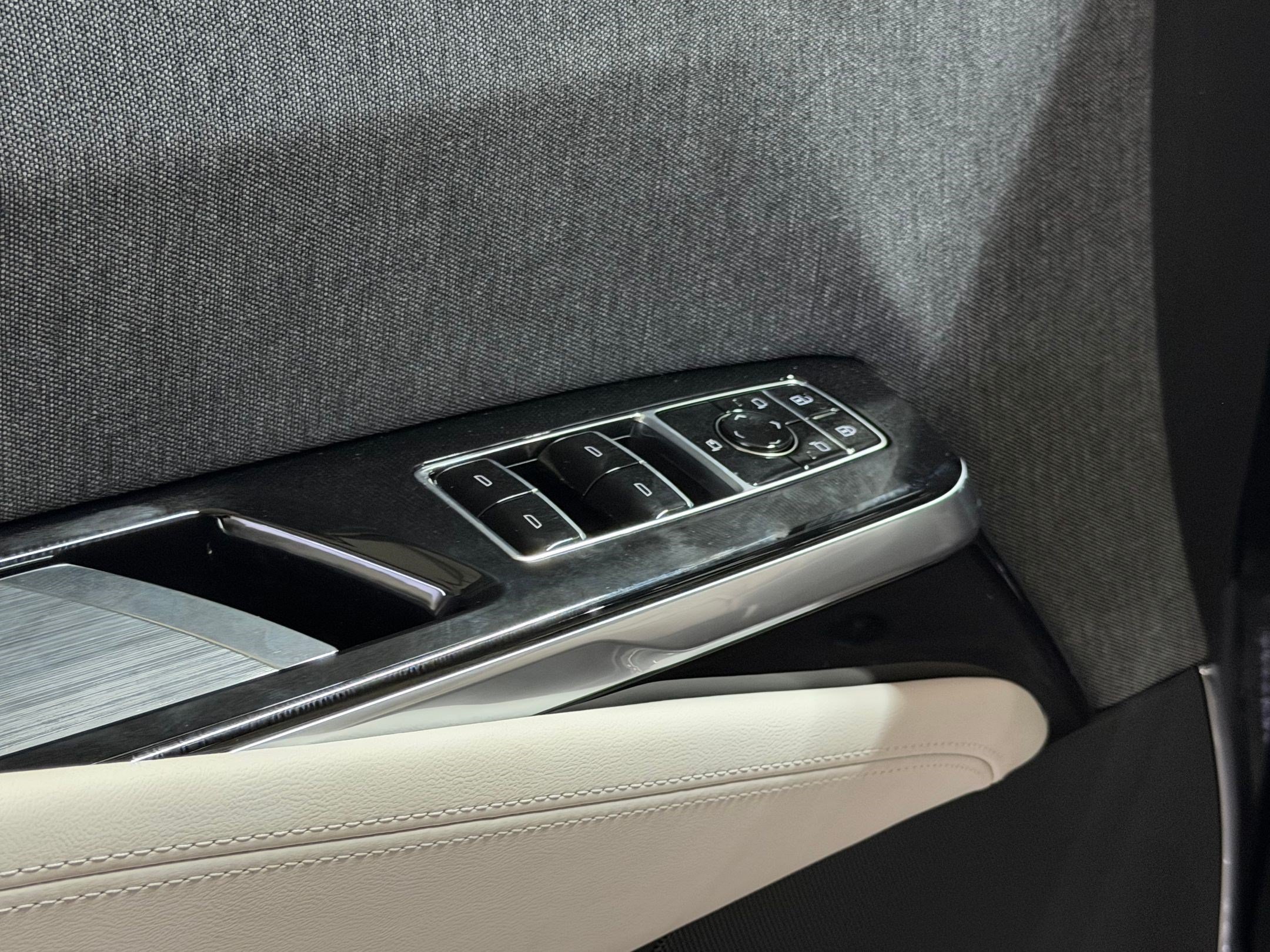 2026 Cadillac Escalade Platinum Sport - Photo 50