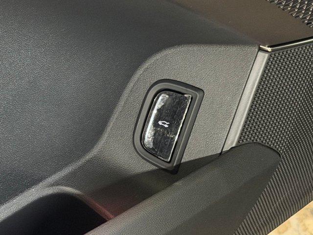 2027 Cadillac LYRIQ Sport - Photo 20
