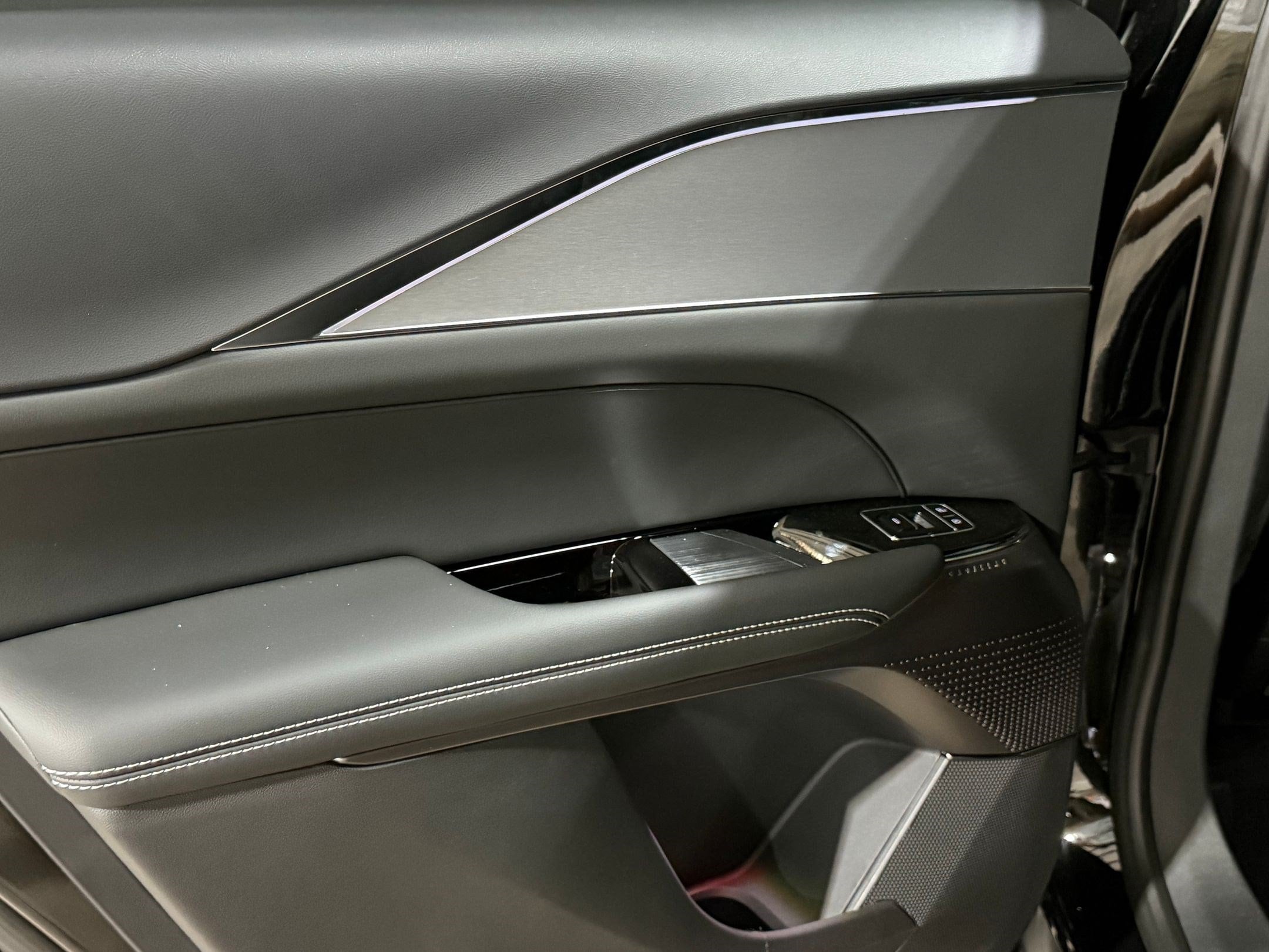2027 Cadillac LYRIQ Sport - Photo 43