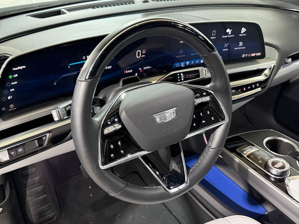 Certified 2024 CADILLAC LYRIQ Luxury 2 SUV