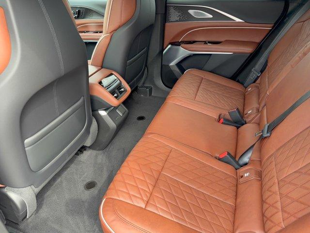 2027 Cadillac LYRIQ Signature Sport - Photo 25