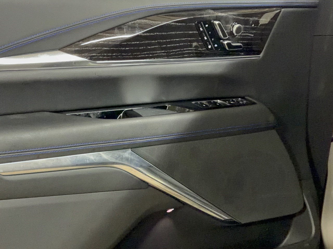 2026 Cadillac Escalade IQL Sport - Photo 14