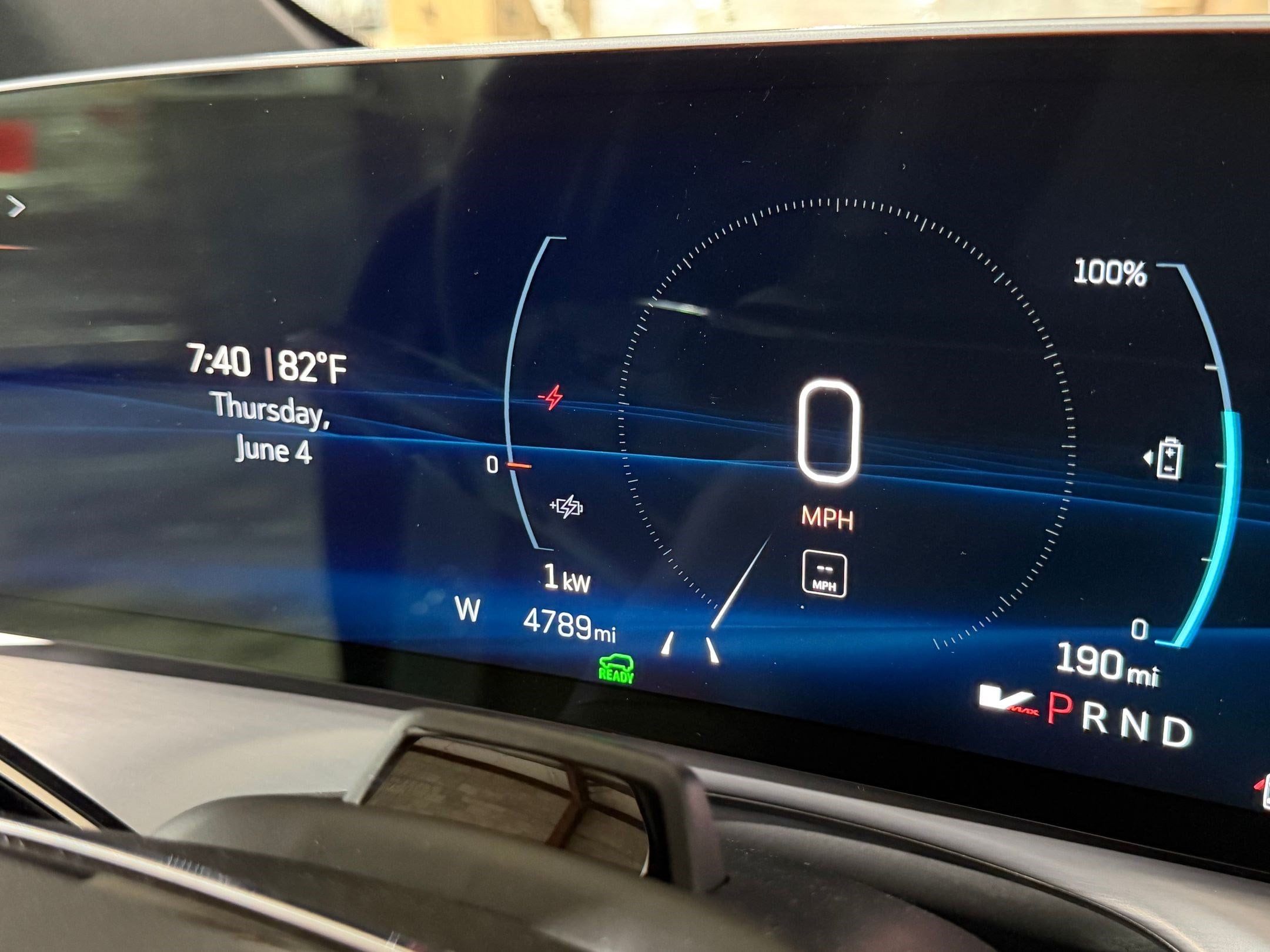 2026 Cadillac VISTIQ Sport - Photo 18
