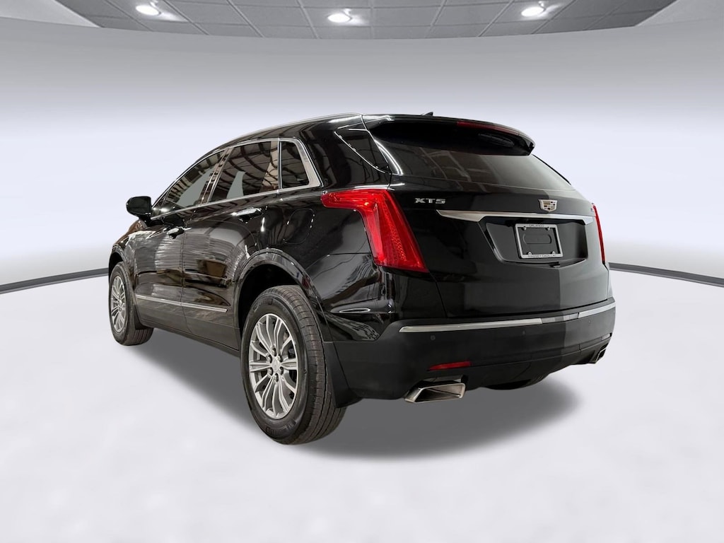 Used 2019 CADILLAC XT5 Luxury FWD SUV