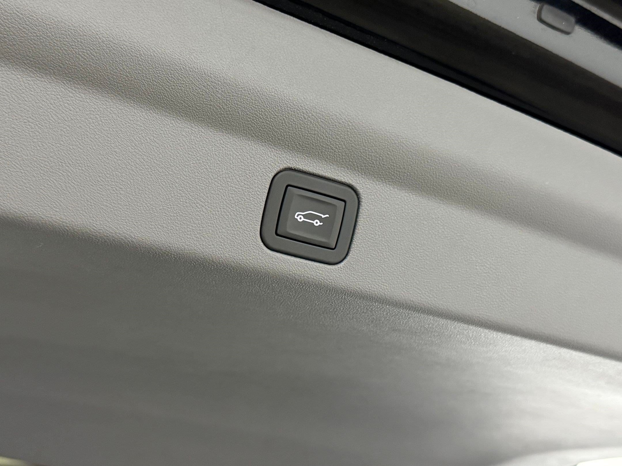 2026 Cadillac Escalade IQ Sport - Photo 50