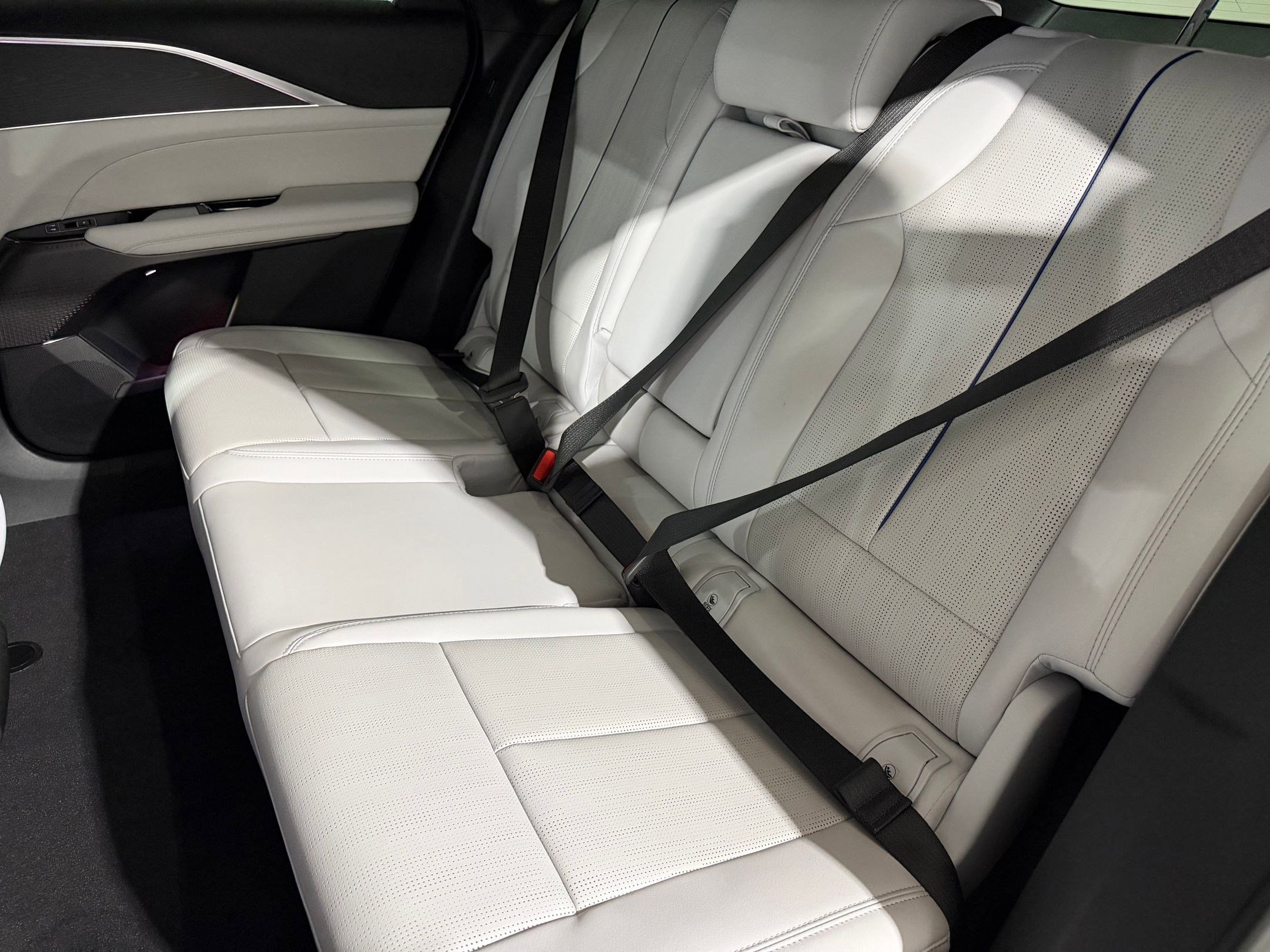 2026 Cadillac LYRIQ Sport - Photo 40