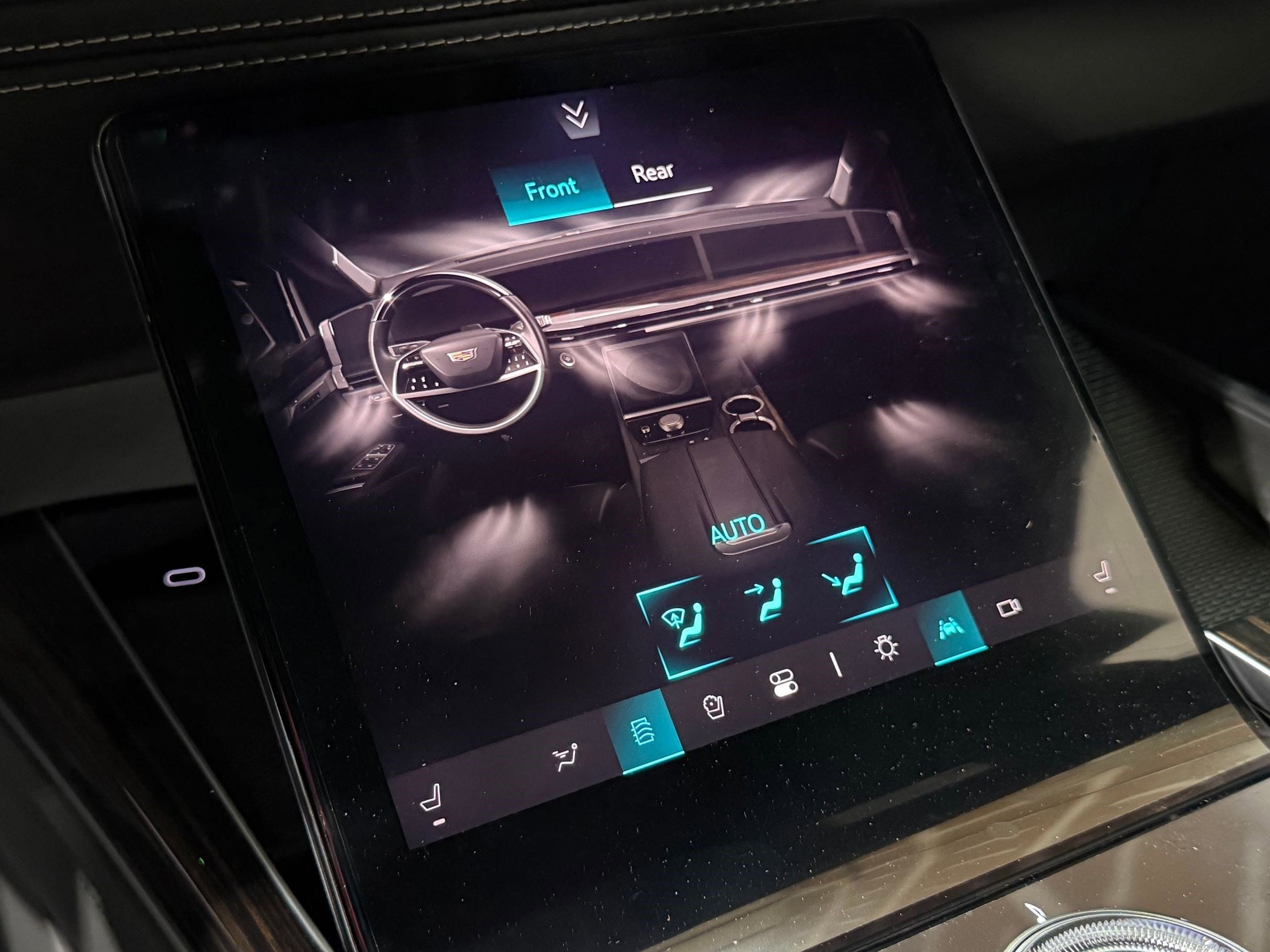 2026 Cadillac Escalade Luxury - Photo 36