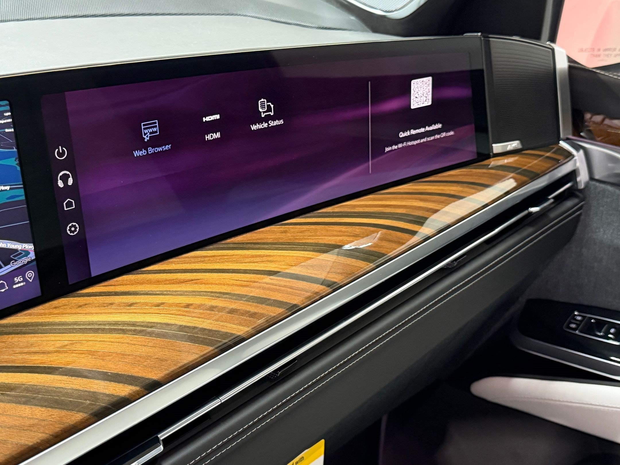 2026 Cadillac Escalade Platinum Sport - Photo 30