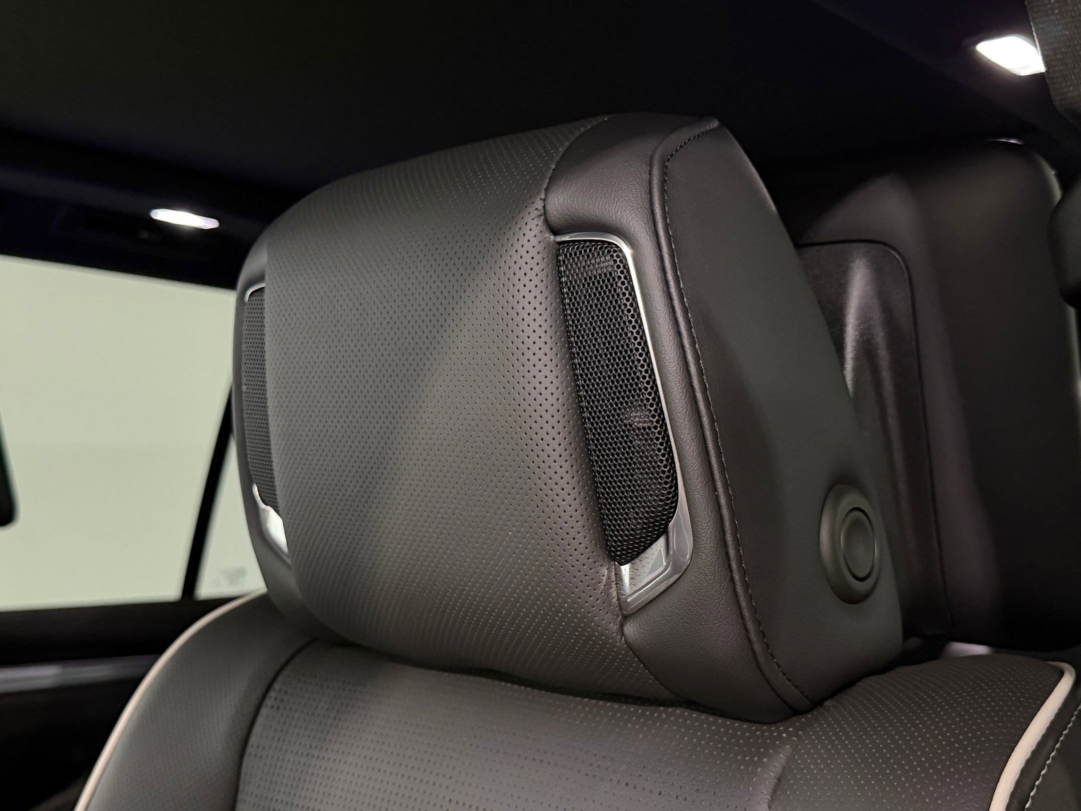 2026 Cadillac Escalade Luxury - Photo 27