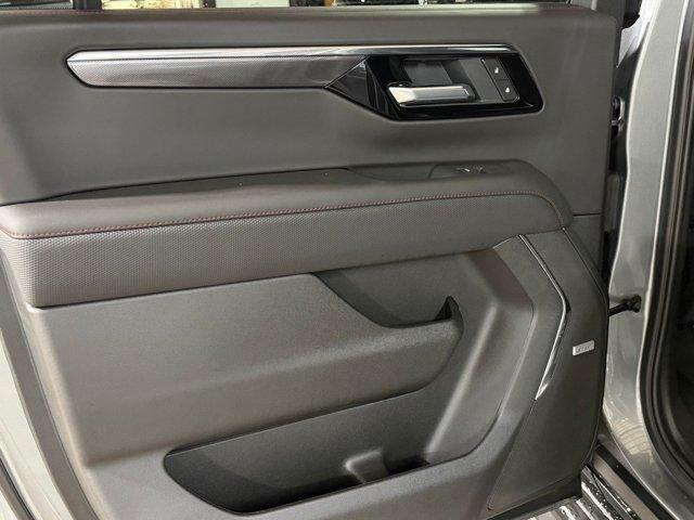 2026 Chevrolet Suburban RST - Photo 12