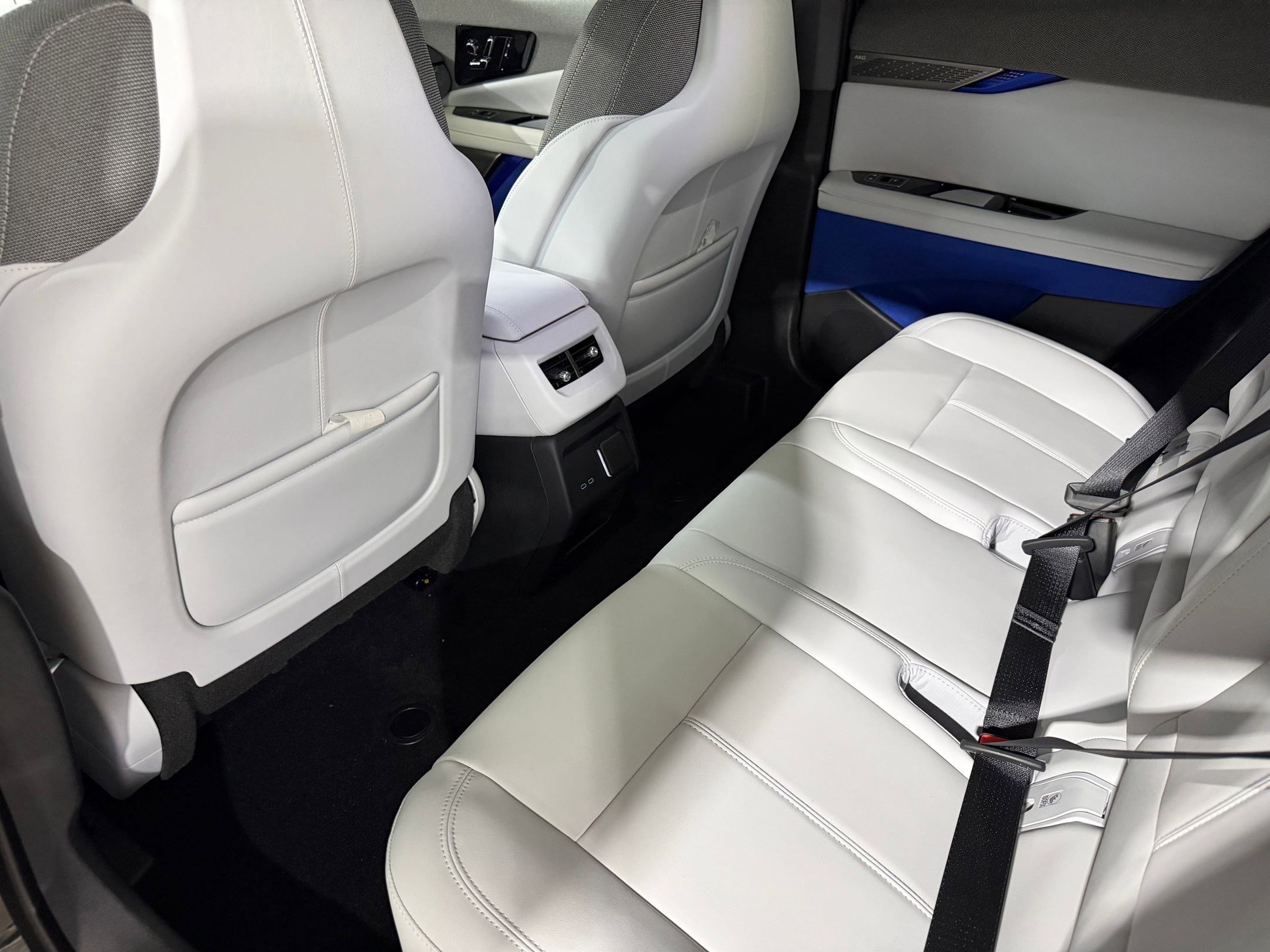 2026 Cadillac OPTIQ Sport - Photo 39