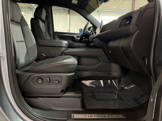 2026 Chevrolet Suburban RST - Photo 33