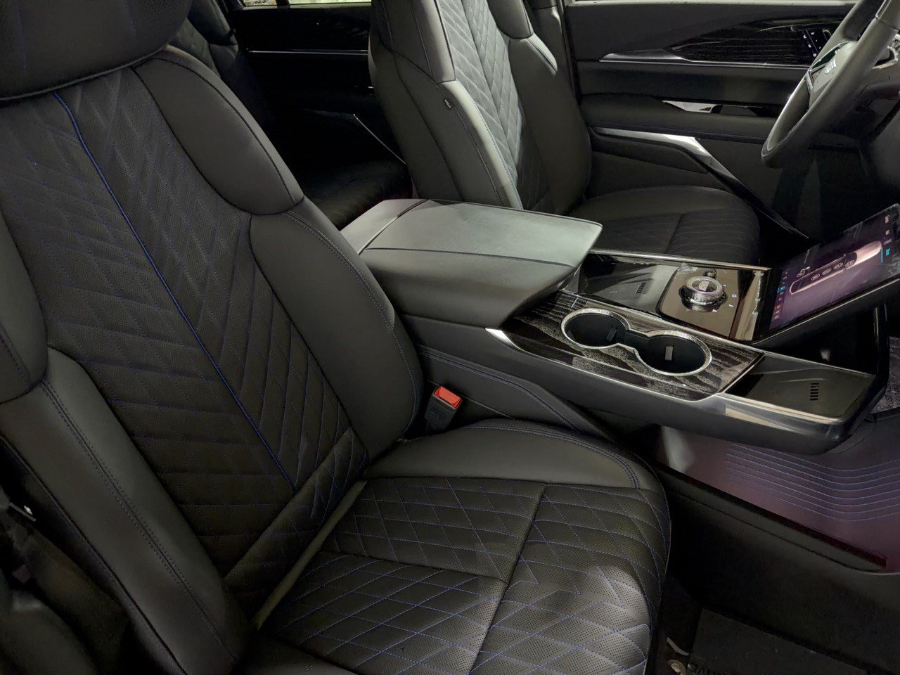 2026 Cadillac Escalade IQL Sport - Photo 30