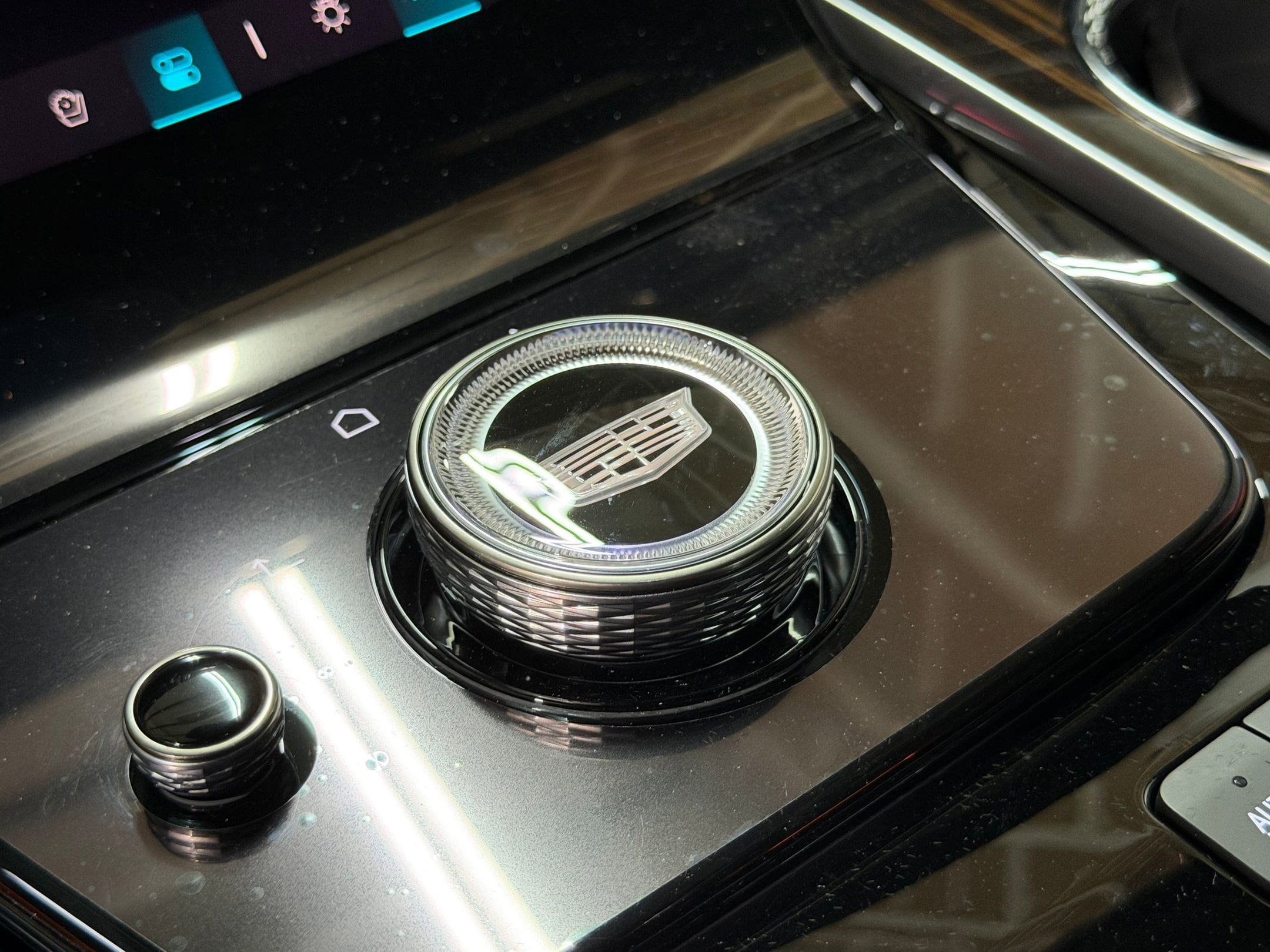 2026 Cadillac Escalade Luxury - Photo 17
