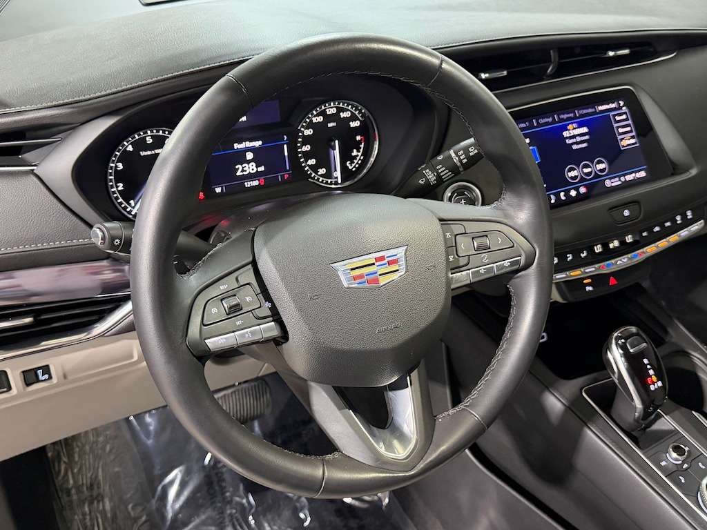Certified 2023 CADILLAC XT4 FWD Luxury SUV