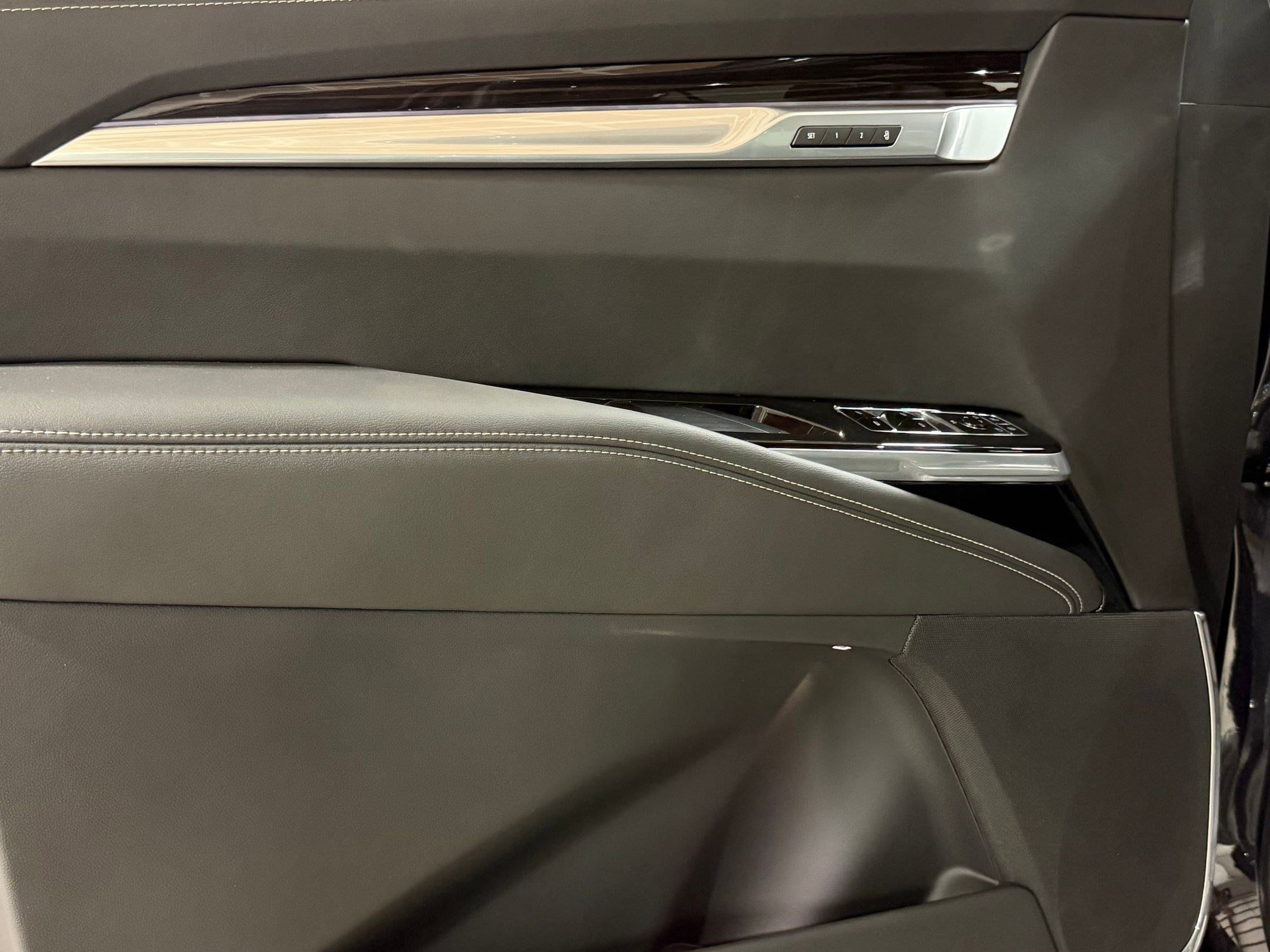 2026 Cadillac Escalade Luxury - Photo 11