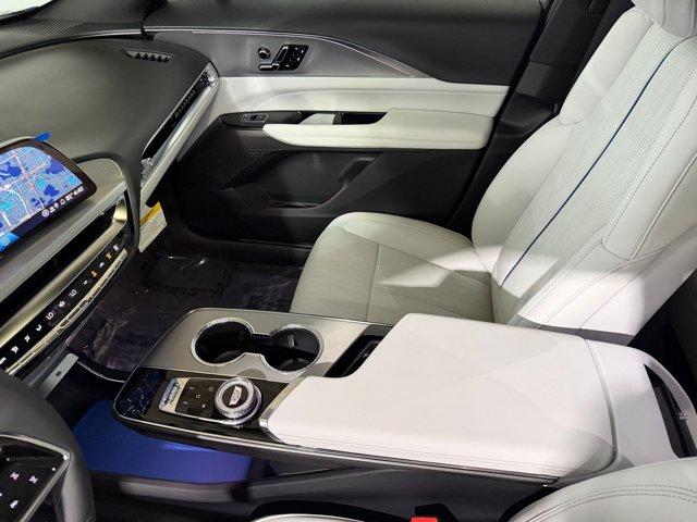2027 Cadillac LYRIQ Sport - Photo 18