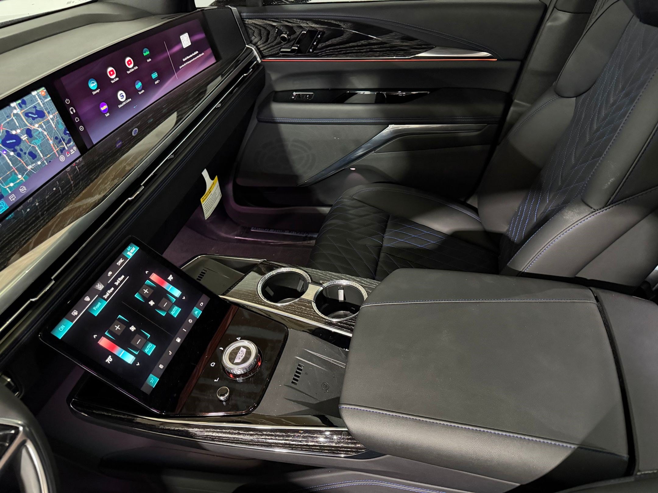 2025 Cadillac Escalade IQ Luxury 1 - Photo 21