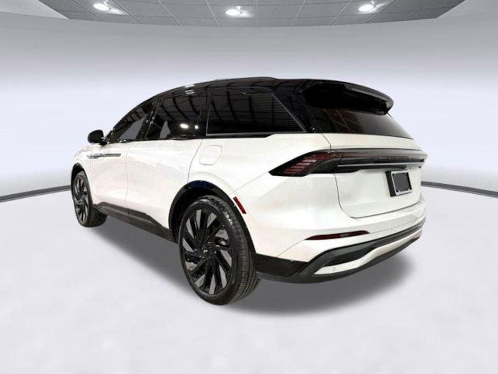 Used 2025 Lincoln Nautilus Reserve