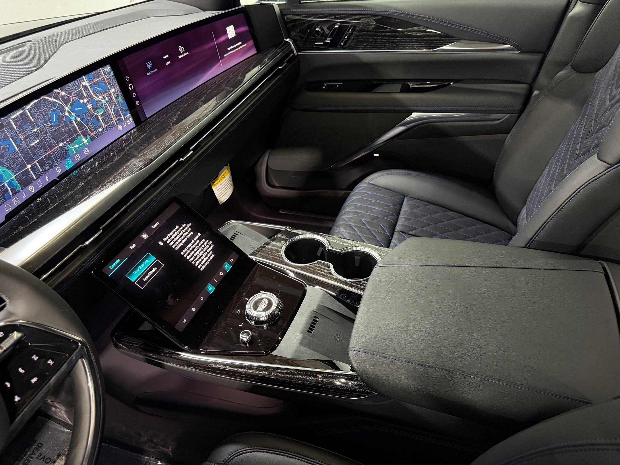 2026 Cadillac Escalade IQL Luxury - Photo 40