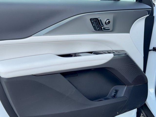 2027 Cadillac LYRIQ Sport - Photo 14