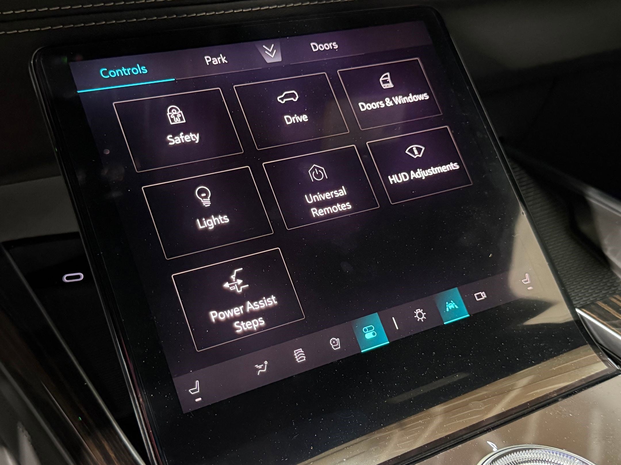 2026 Cadillac Escalade Luxury - Photo 38