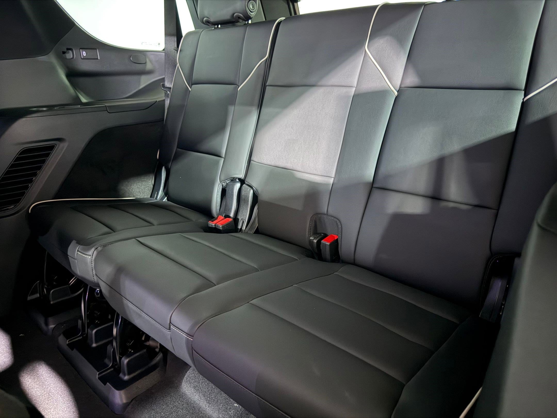 2026 Cadillac Escalade Luxury - Photo 12