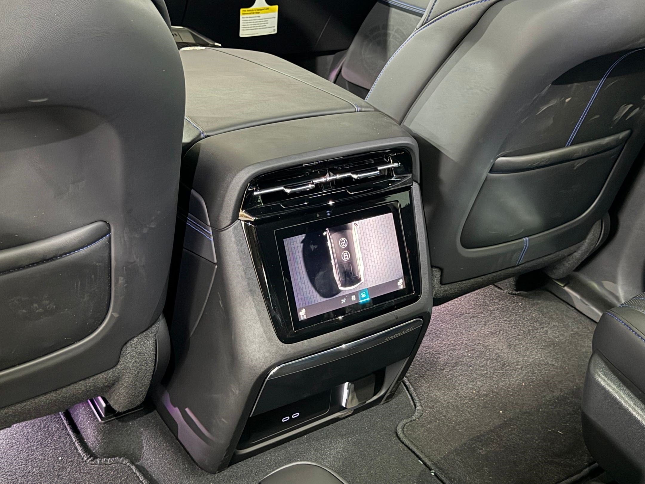 2025 Cadillac Escalade IQ Luxury 1 - Photo 52