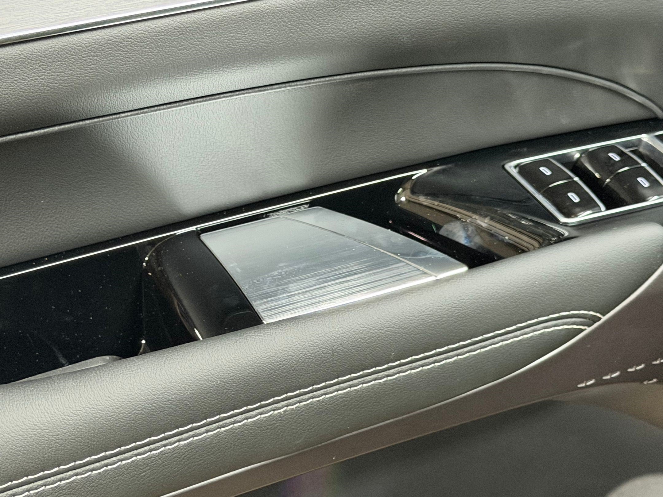 2027 Cadillac LYRIQ Sport - Photo 37