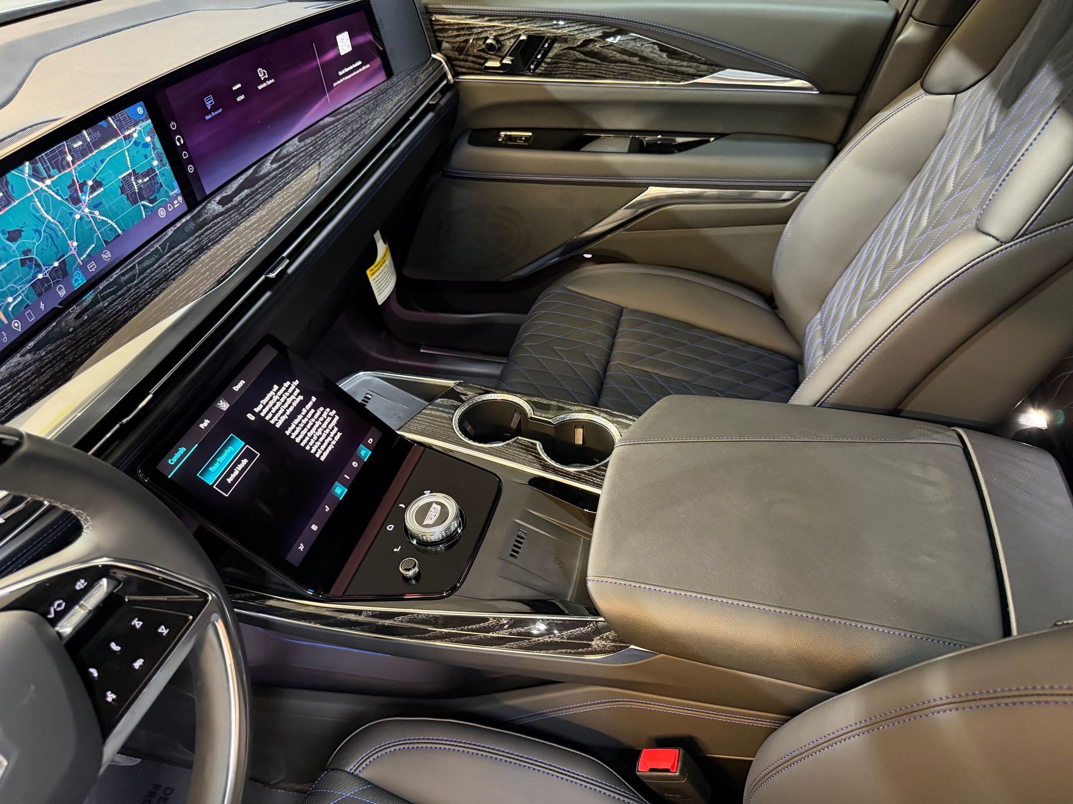 2026 Cadillac Escalade IQ Luxury - Photo 41