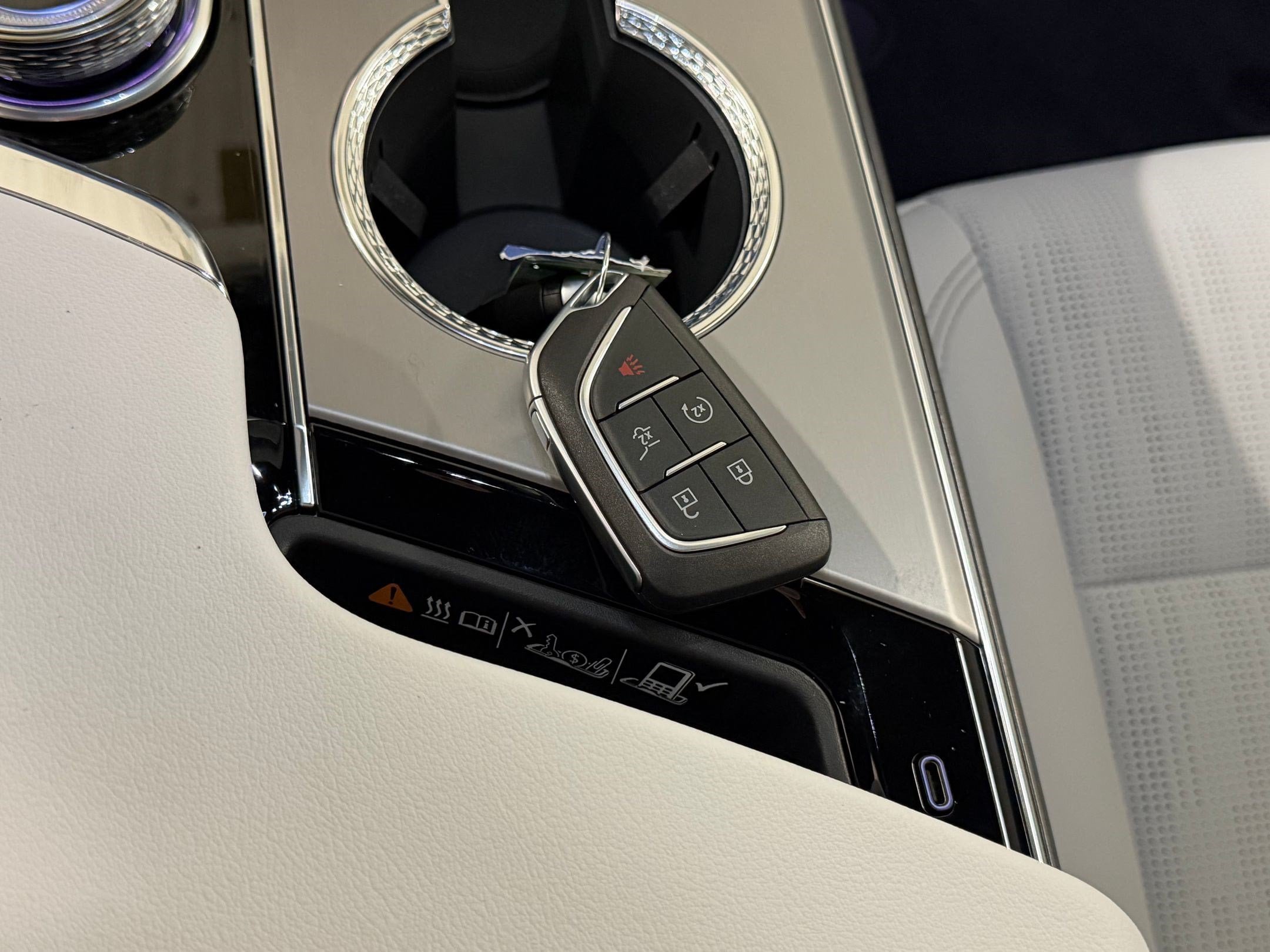 2027 Cadillac LYRIQ Sport - Photo 24