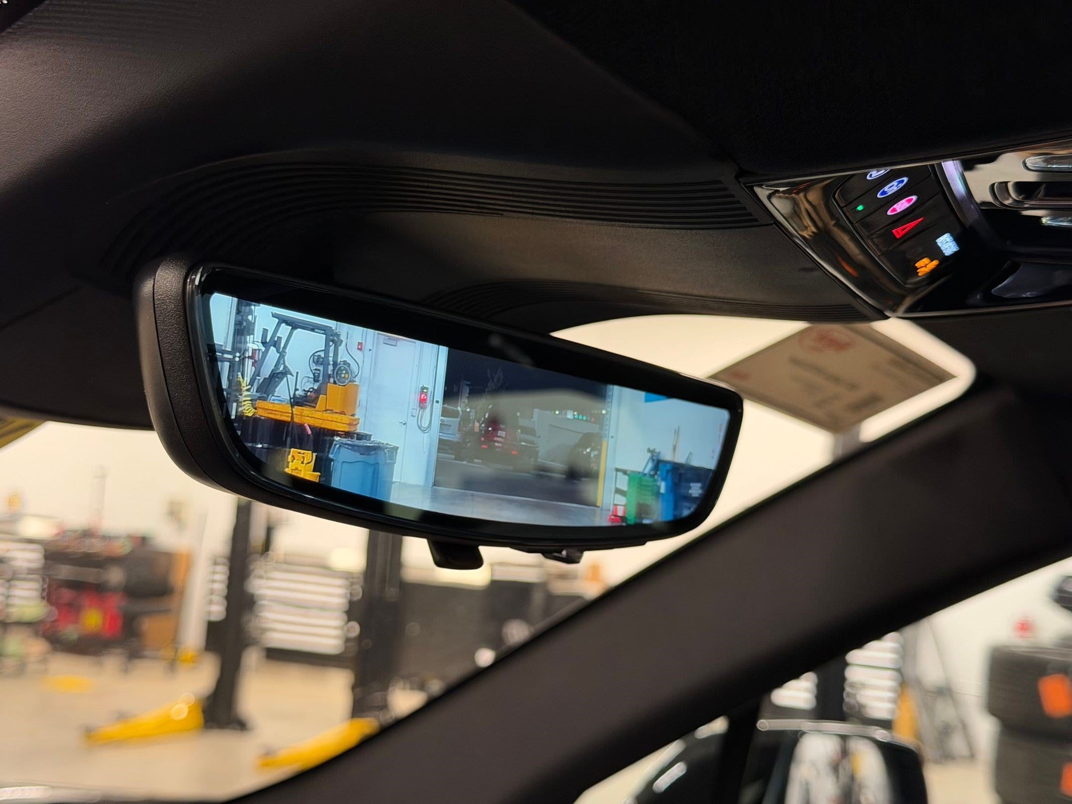 2027 Cadillac VISTIQ Sport - Photo 46