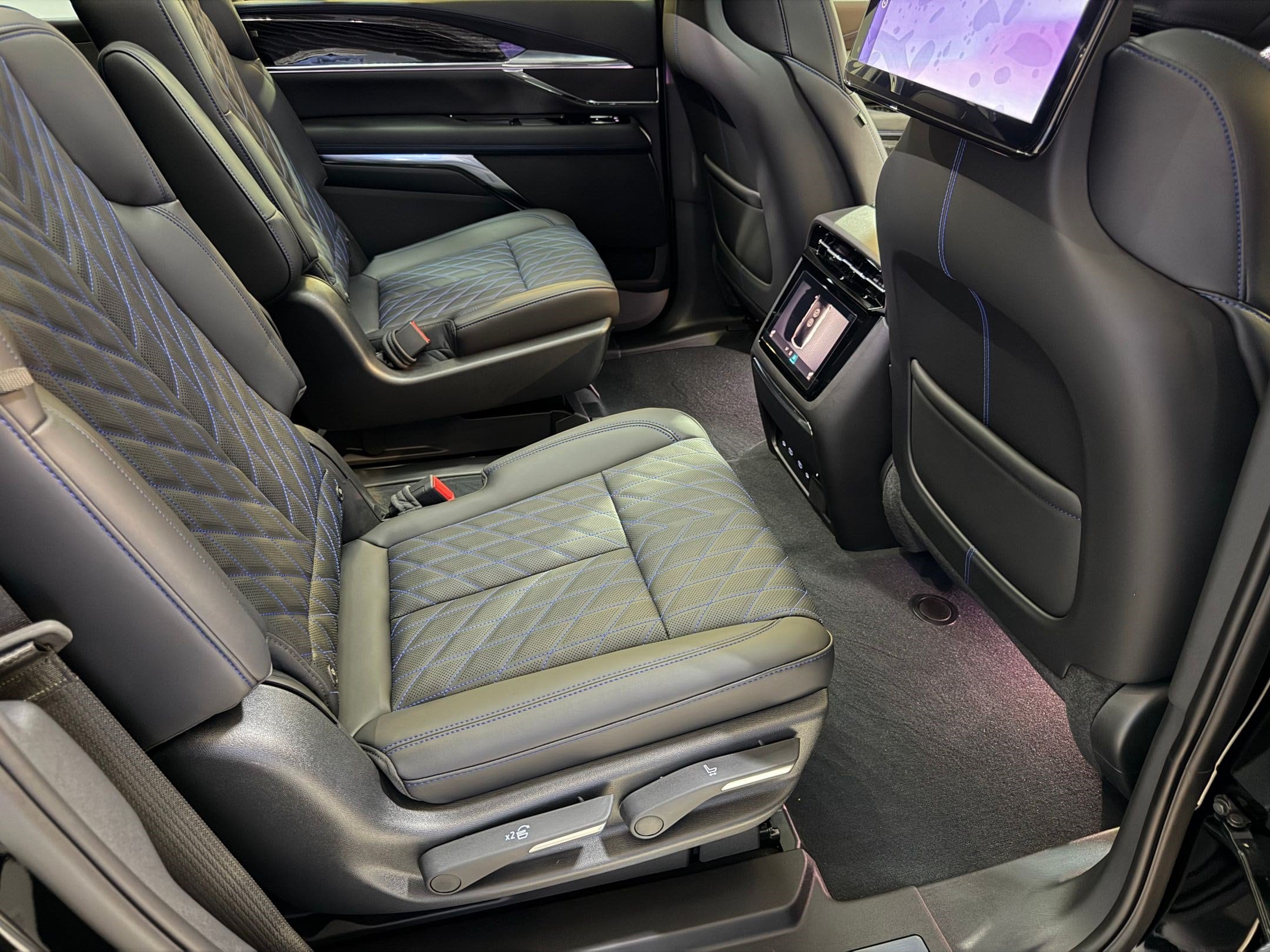 2026 Cadillac Escalade IQ Sport - Photo 53
