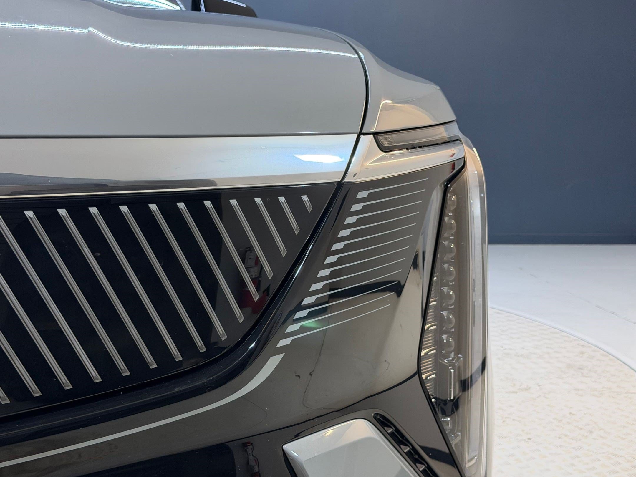 2026 Cadillac Escalade IQ Luxury - Photo 9
