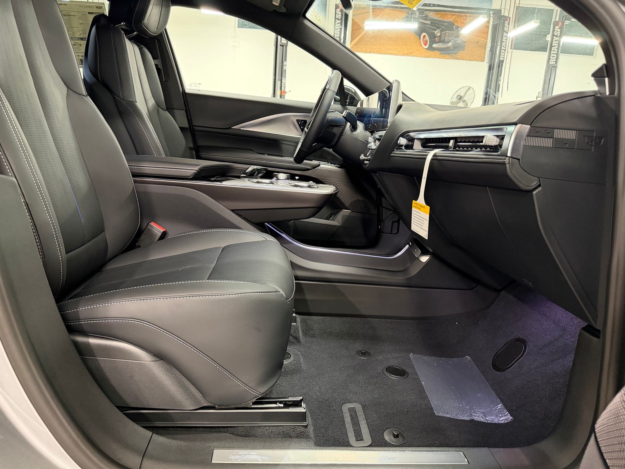 2027 Cadillac LYRIQ Sport - Photo 36