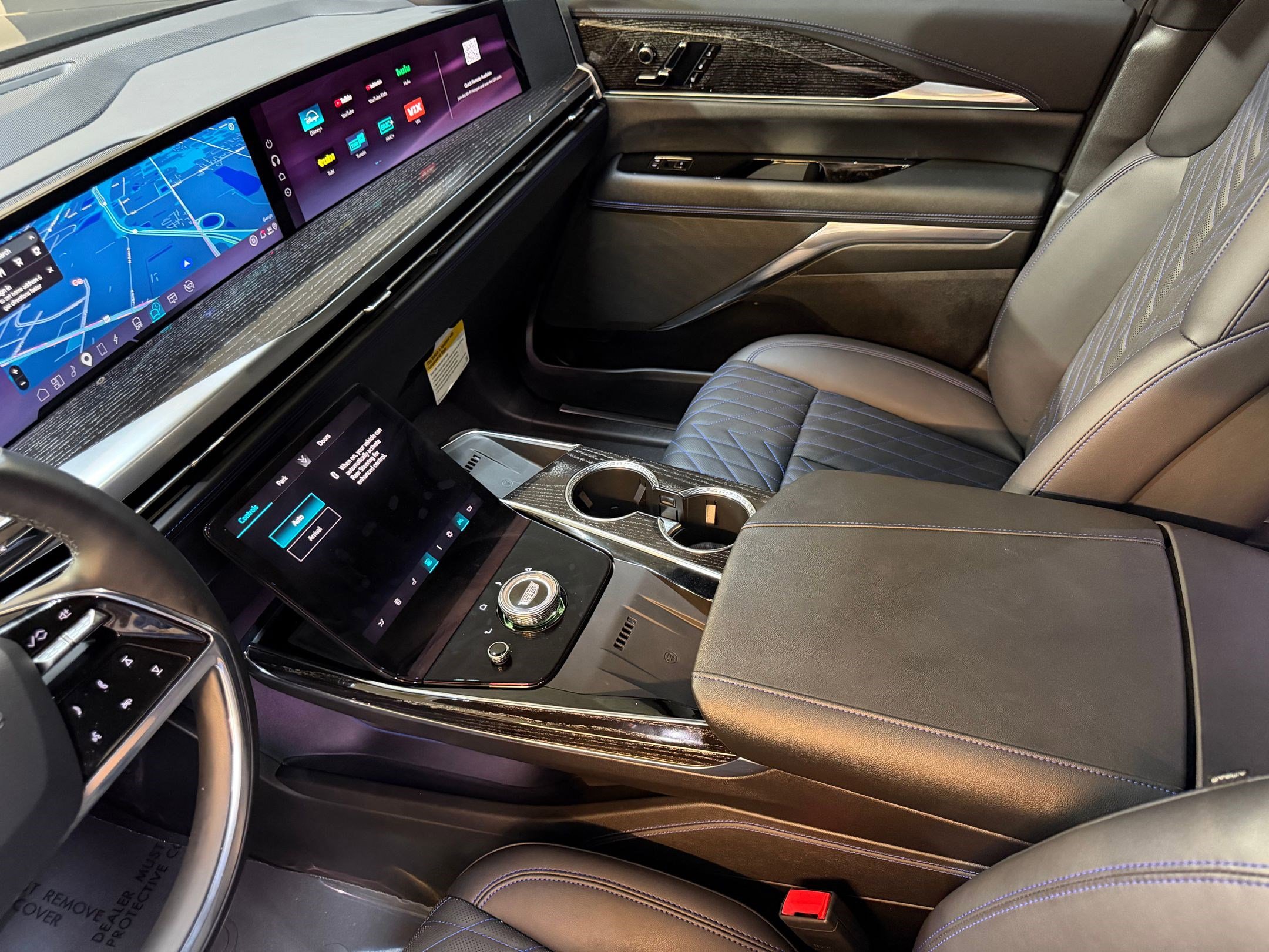 2025 Cadillac Escalade IQ Sport 1 - Photo 42