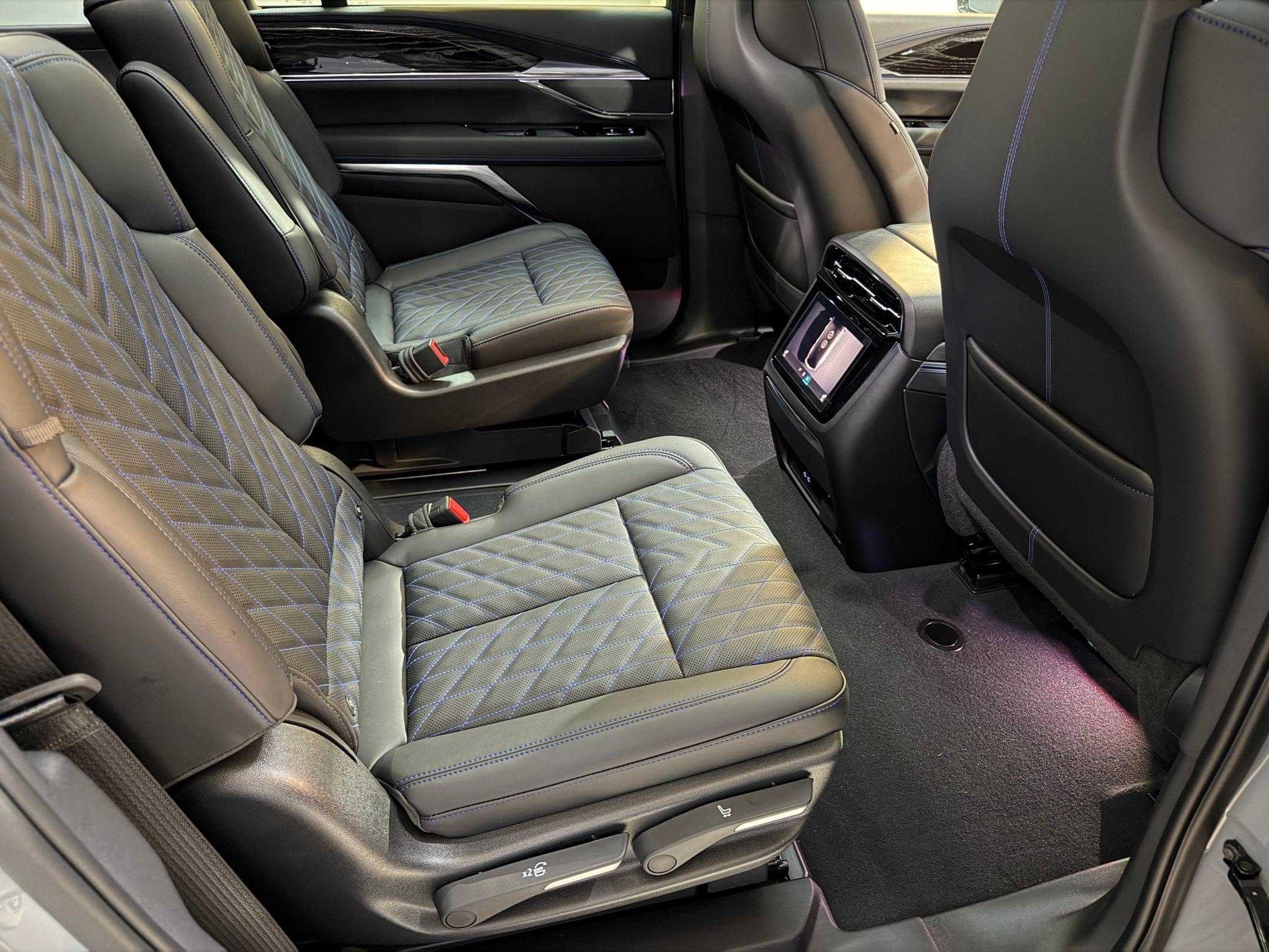 2026 Cadillac Escalade IQ Luxury - Photo 53