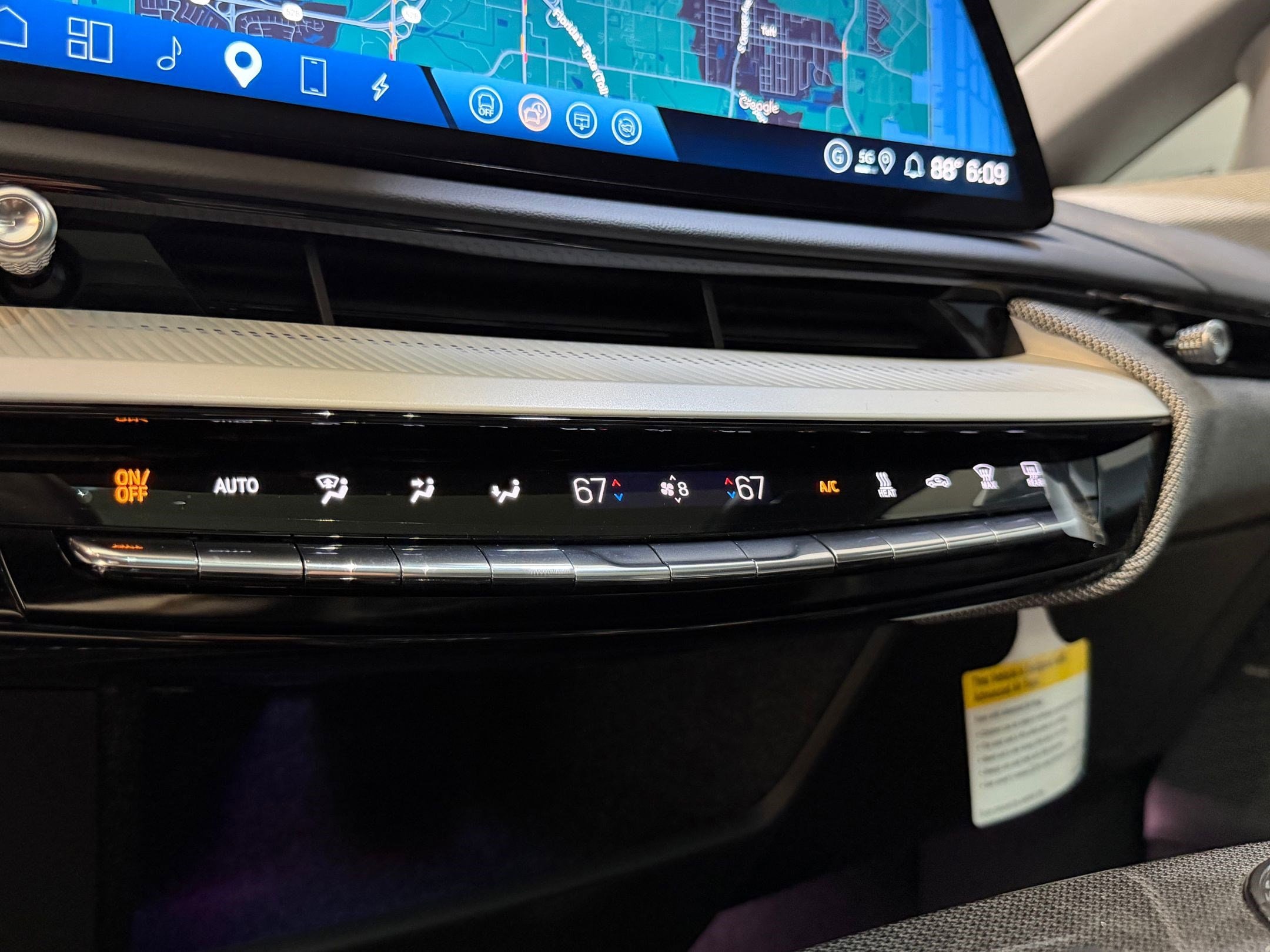2026 Cadillac OPTIQ Sport - Photo 34