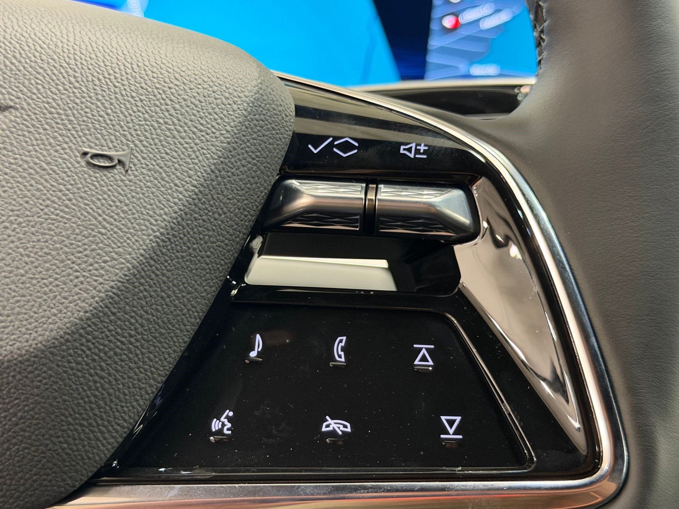 2027 Cadillac LYRIQ Sport - Photo 16